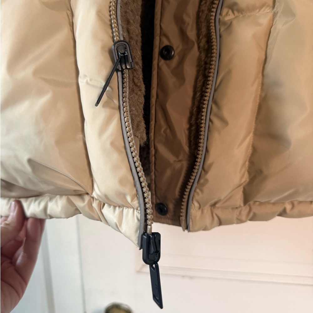UGG Shasta 700-Fill Down Puffer Jacket Reversible Hooded - Picture 12 of 16